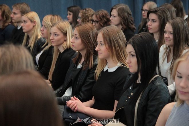 Wręczenie świadectw maturalnych w ostrołęckich szkołach średnich 29.04.2016] - zdjęcie #329 - eOstroleka.pl