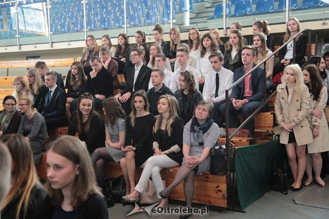 Wręczenie świadectw maturalnych w ostrołęckich szkołach średnich 29.04.2016] - zdjęcie #318 - eOstroleka.pl