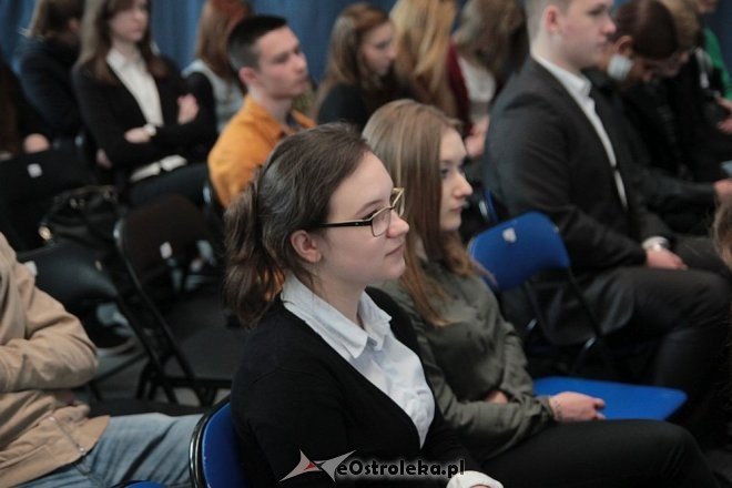 Wręczenie świadectw maturalnych w ostrołęckich szkołach średnich 29.04.2016] - zdjęcie #311 - eOstroleka.pl
