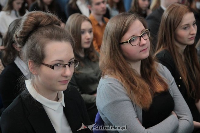 Wręczenie świadectw maturalnych w ostrołęckich szkołach średnich 29.04.2016] - zdjęcie #309 - eOstroleka.pl