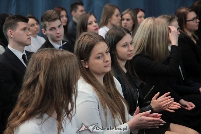 Wręczenie świadectw maturalnych w ostrołęckich szkołach średnich 29.04.2016] - zdjęcie #300 - eOstroleka.pl