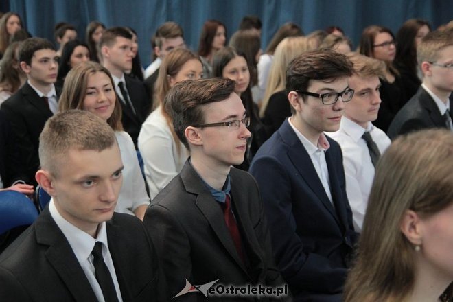 Wręczenie świadectw maturalnych w ostrołęckich szkołach średnich 29.04.2016] - zdjęcie #299 - eOstroleka.pl
