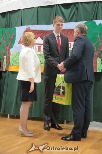 Wręczenie świadectw maturalnych w ostrołęckich szkołach średnich 29.04.2016] - zdjęcie #281 - eOstroleka.pl