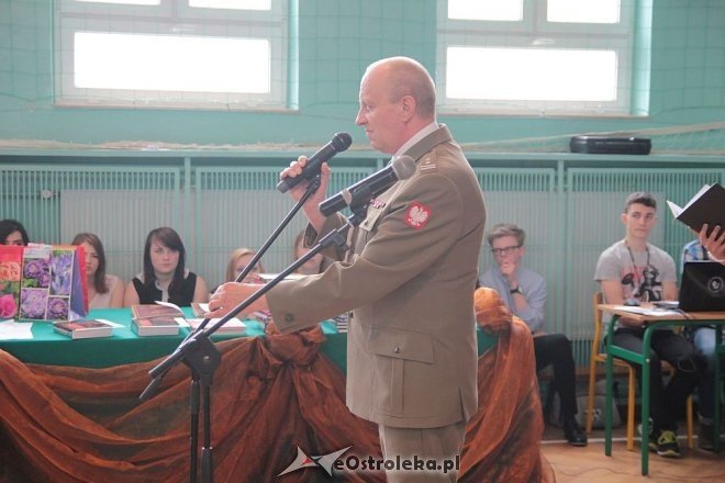 Wręczenie świadectw maturalnych w ostrołęckich szkołach średnich 29.04.2016] - zdjęcie #224 - eOstroleka.pl