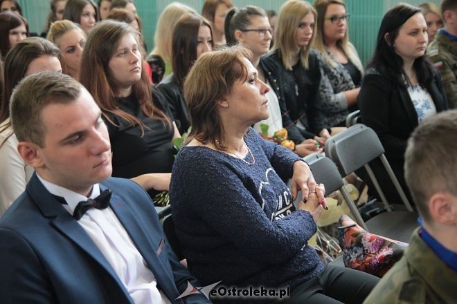 Wręczenie świadectw maturalnych w ostrołęckich szkołach średnich 29.04.2016] - zdjęcie #210 - eOstroleka.pl