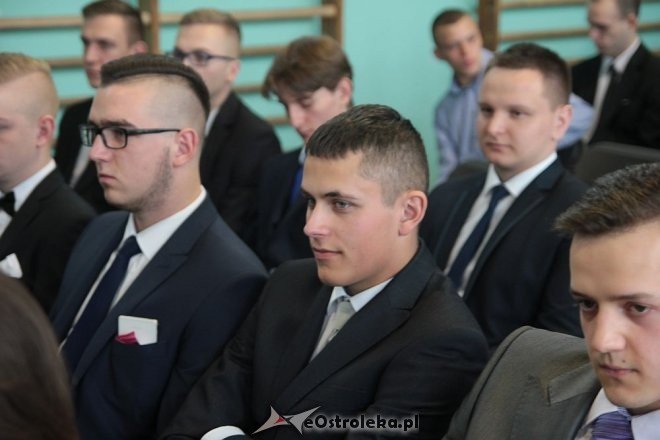 Wręczenie świadectw maturalnych w ostrołęckich szkołach średnich 29.04.2016] - zdjęcie #207 - eOstroleka.pl