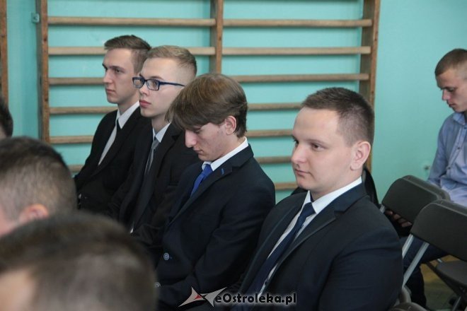 Wręczenie świadectw maturalnych w ostrołęckich szkołach średnich 29.04.2016] - zdjęcie #204 - eOstroleka.pl