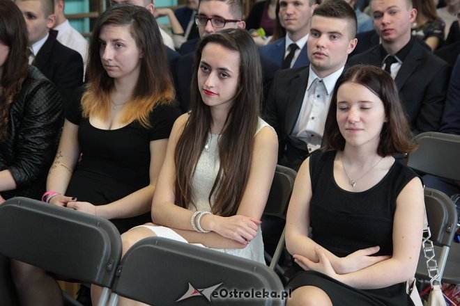 Wręczenie świadectw maturalnych w ostrołęckich szkołach średnich 29.04.2016] - zdjęcie #202 - eOstroleka.pl