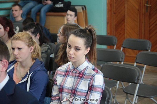 Wręczenie świadectw maturalnych w ostrołęckich szkołach średnich 29.04.2016] - zdjęcie #194 - eOstroleka.pl