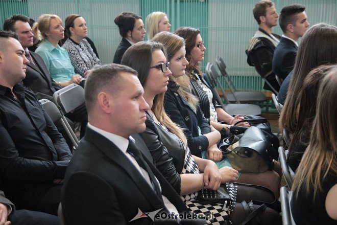 Wręczenie świadectw maturalnych w ostrołęckich szkołach średnich 29.04.2016] - zdjęcie #190 - eOstroleka.pl