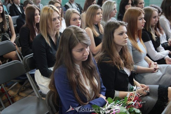 Wręczenie świadectw maturalnych w ostrołęckich szkołach średnich 29.04.2016] - zdjęcie #185 - eOstroleka.pl