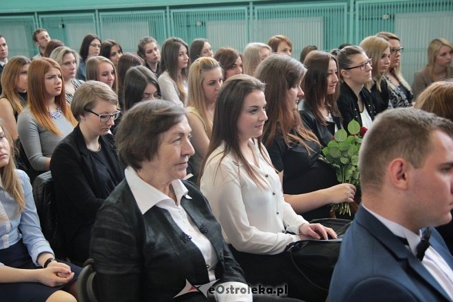 Wręczenie świadectw maturalnych w ostrołęckich szkołach średnich 29.04.2016] - zdjęcie #182 - eOstroleka.pl