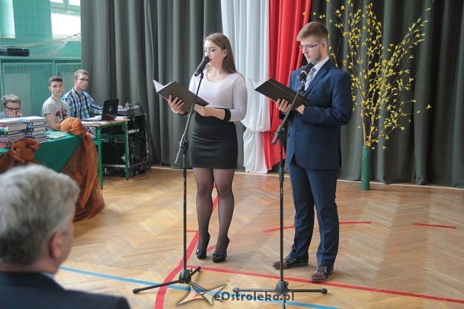 Wręczenie świadectw maturalnych w ostrołęckich szkołach średnich 29.04.2016] - zdjęcie #167 - eOstroleka.pl