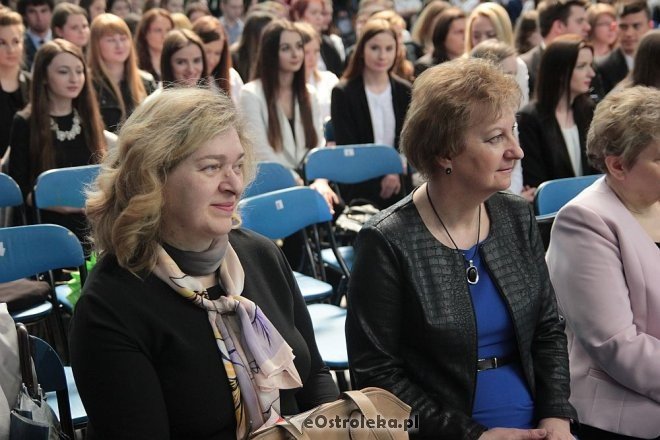 Wręczenie świadectw maturalnych w ostrołęckich szkołach średnich 29.04.2016] - zdjęcie #105 - eOstroleka.pl