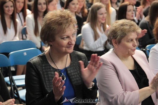 Wręczenie świadectw maturalnych w ostrołęckich szkołach średnich 29.04.2016] - zdjęcie #104 - eOstroleka.pl