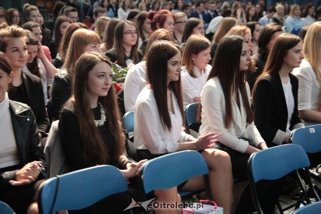 Wręczenie świadectw maturalnych w ostrołęckich szkołach średnich 29.04.2016] - zdjęcie #98 - eOstroleka.pl