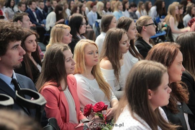 Wręczenie świadectw maturalnych w ostrołęckich szkołach średnich 29.04.2016] - zdjęcie #88 - eOstroleka.pl
