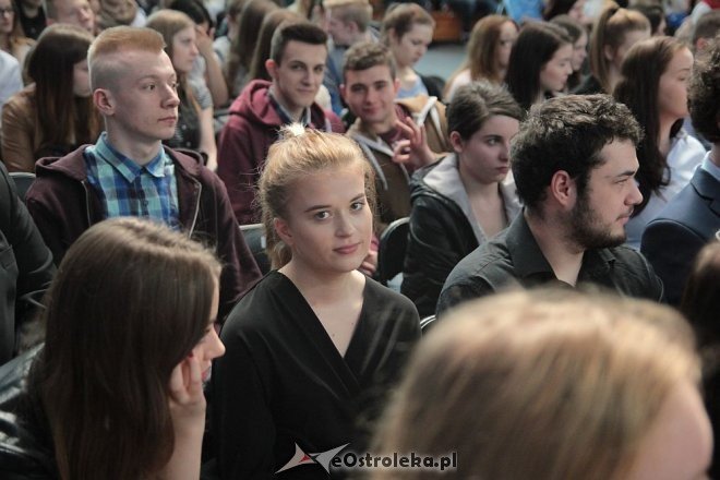 Wręczenie świadectw maturalnych w ostrołęckich szkołach średnich 29.04.2016] - zdjęcie #87 - eOstroleka.pl