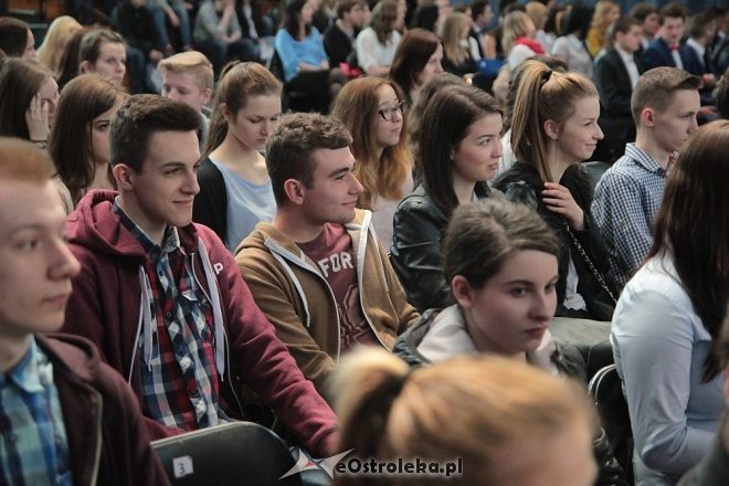 Wręczenie świadectw maturalnych w ostrołęckich szkołach średnich 29.04.2016] - zdjęcie #85 - eOstroleka.pl