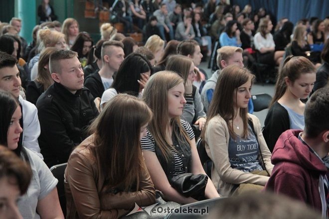 Wręczenie świadectw maturalnych w ostrołęckich szkołach średnich 29.04.2016] - zdjęcie #82 - eOstroleka.pl