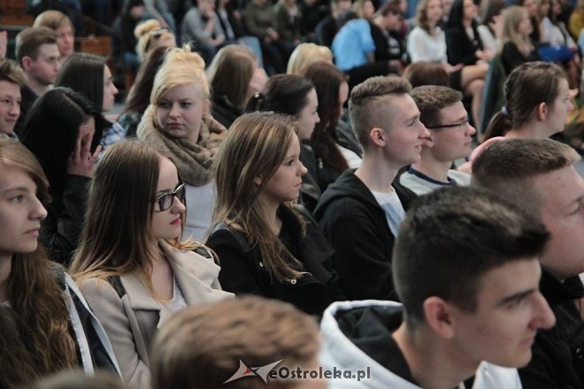 Wręczenie świadectw maturalnych w ostrołęckich szkołach średnich 29.04.2016] - zdjęcie #74 - eOstroleka.pl