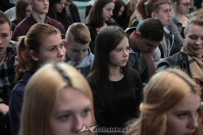 Wręczenie świadectw maturalnych w ostrołęckich szkołach średnich 29.04.2016] - zdjęcie #70 - eOstroleka.pl