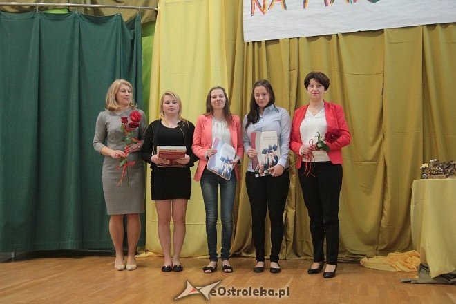 Wręczenie świadectw maturalnych w ostrołęckich szkołach średnich 29.04.2016] - zdjęcie #50 - eOstroleka.pl