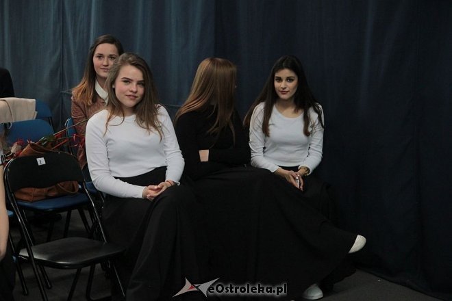 Wręczenie świadectw maturalnych w ostrołęckich szkołach średnich 29.04.2016] - zdjęcie #22 - eOstroleka.pl