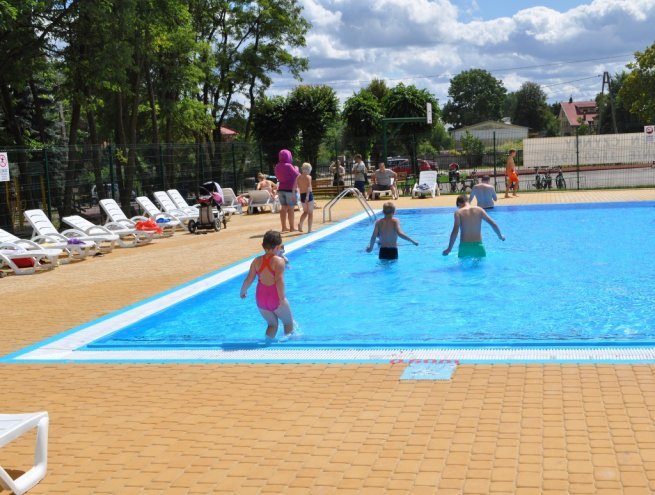 Odkryty basen w Długosiodle - zdjęcie #3 - eOstroleka.pl