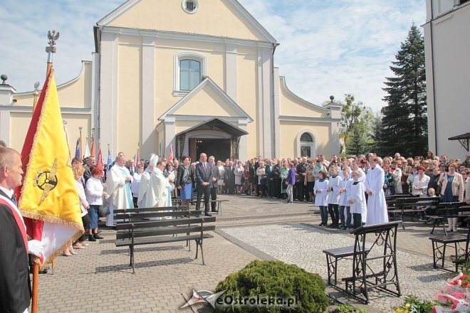 Miejskie obchody Święta Konstytucji 3 Maja w Ostrołęce [03.05.2016] - zdjęcie #12 - eOstroleka.pl