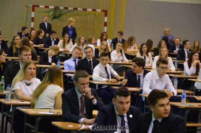 Matura 2016: III LO w Ostrołęce [04.05.2016] - zdjęcie #12 - eOstroleka.pl