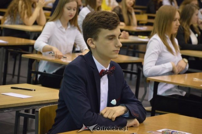 Matura 2016: III LO w Ostrołęce [04.05.2016] - zdjęcie #4 - eOstroleka.pl