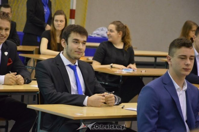 Matura 2016: III LO w Ostrołęce [04.05.2016] - zdjęcie #3 - eOstroleka.pl