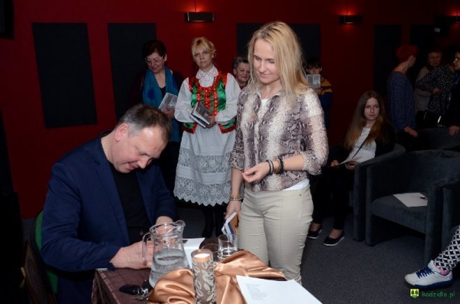 Cezary Łazarewicz w Kadzidle [04.05.2016] - zdjęcie #2 - eOstroleka.pl