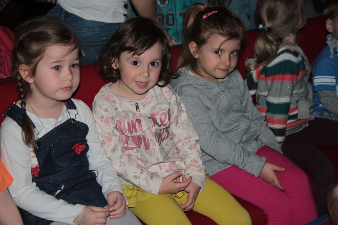 Przedszkolaki z „Krainy Misiów” na pouczającej wycieczce w Łomży [05.05.2016] - zdjęcie #17 - eOstroleka.pl