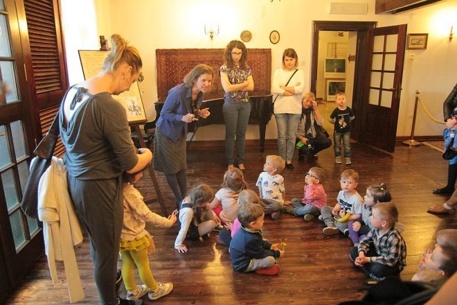 Przedszkolaki z „Krainy Misiów” na pouczającej wycieczce w Łomży [05.05.2016] - zdjęcie #72 - eOstroleka.pl