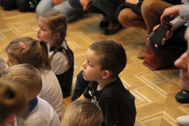 Przedszkolaki z „Krainy Misiów” na pouczającej wycieczce w Łomży [05.05.2016] - zdjęcie #28 - eOstroleka.pl