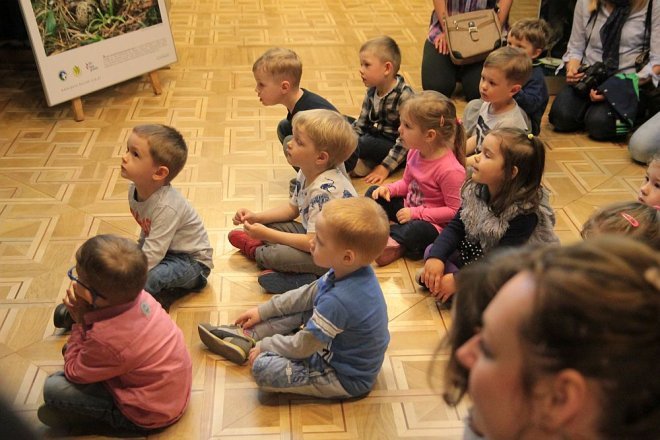 Przedszkolaki z „Krainy Misiów” na pouczającej wycieczce w Łomży [05.05.2016] - zdjęcie #27 - eOstroleka.pl