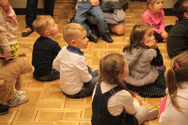 Przedszkolaki z „Krainy Misiów” na pouczającej wycieczce w Łomży [05.05.2016] - zdjęcie #19 - eOstroleka.pl