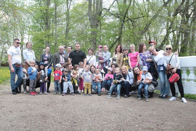 Przedszkolaki z „Krainy Misiów” na pouczającej wycieczce w Łomży [05.05.2016] - zdjęcie #6 - eOstroleka.pl