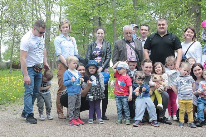 Przedszkolaki z „Krainy Misiów” na pouczającej wycieczce w Łomży [05.05.2016] - zdjęcie #5 - eOstroleka.pl