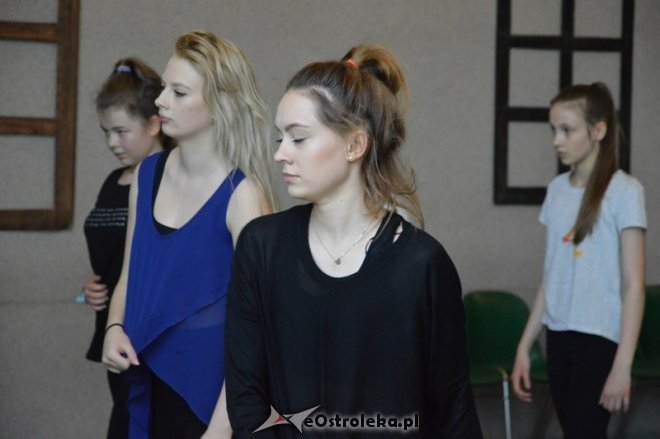 Warsztaty taneczne z Bartoszem Wójcikiem [07.05.2016] - zdjęcie #3 - eOstroleka.pl