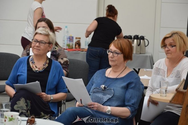 Wielopokoleniowe śpiewanie w Muzeum Kultury Kurpiowskiej [07.05.2016] - zdjęcie #8 - eOstroleka.pl