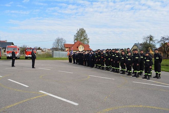 Strażacy ochotnicy z Łysych obchodzili święto swojego patrona [03.05.2016] - zdjęcie #1 - eOstroleka.pl