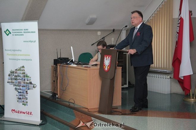 Debatowali o plusach i minusach podziału województwa mazowieckiego [09.05.2016] - zdjęcie #1 - eOstroleka.pl