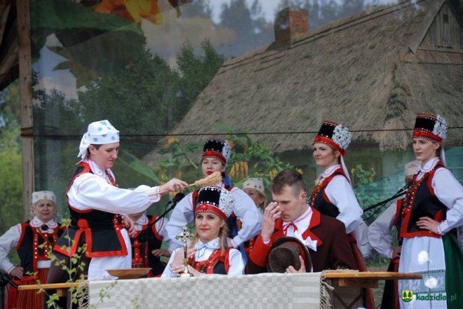 „Gotowanie na polanie” z Kurpianką-Cepelią [10.05.2016] - zdjęcie #6 - eOstroleka.pl