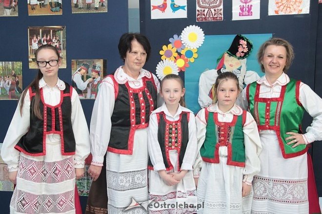 Dni Kultury Kurpiowskiej w SP nr 10 w Ostrołęce [10.05.2016] - zdjęcie #45 - eOstroleka.pl