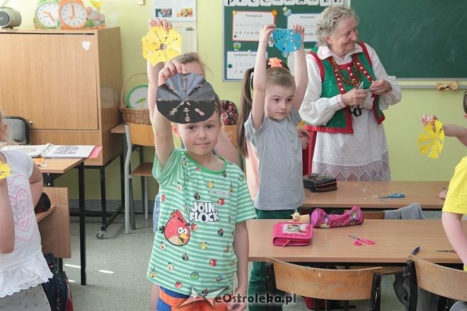 Dni Kultury Kurpiowskiej w SP nr 10 w Ostrołęce [10.05.2016] - zdjęcie #22 - eOstroleka.pl