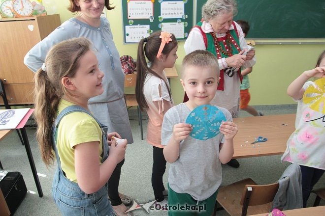 Dni Kultury Kurpiowskiej w SP nr 10 w Ostrołęce [10.05.2016] - zdjęcie #15 - eOstroleka.pl