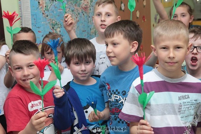 Dni Kultury Kurpiowskiej w SP nr 10 w Ostrołęce [10.05.2016] - zdjęcie #8 - eOstroleka.pl